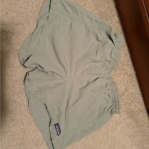 Patagonia Baggies 5” Light green Casual Shorts